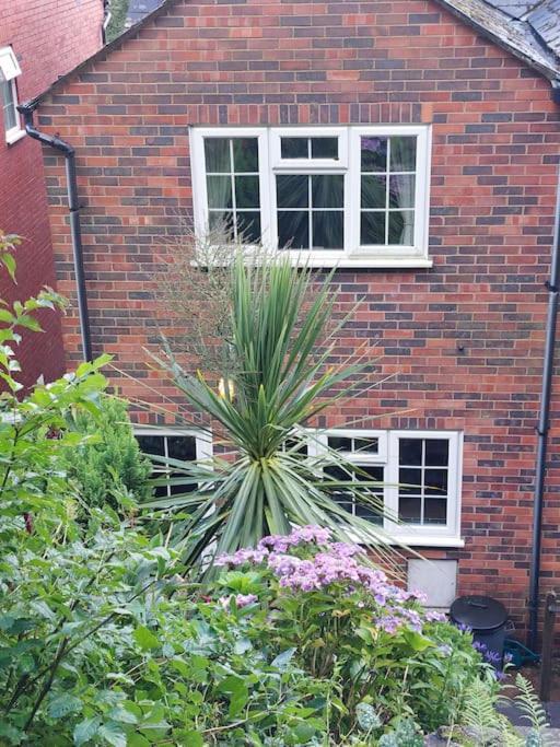 Charming Malvern Cottage With Outstanding Views Malvern Wells Екстериор снимка